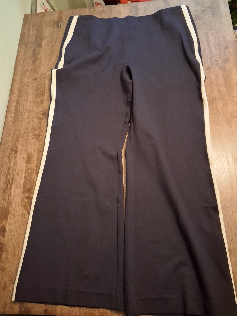 Chico's NWT So Slimming 180 Side Stripe Flare Pant Ink/English Cream 4/20R